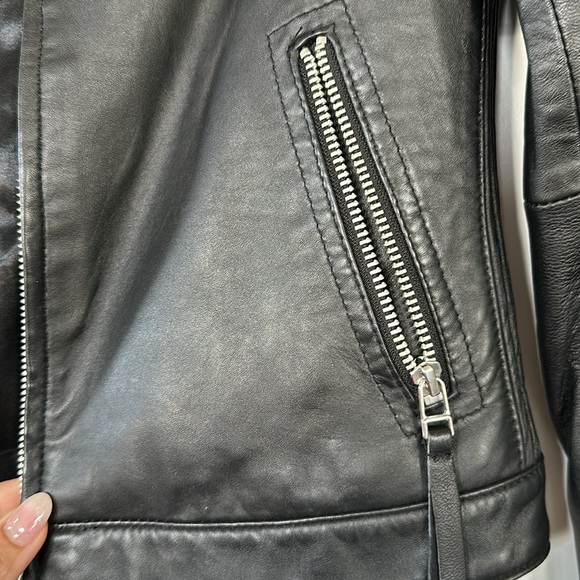 Leather moto jacket - Picture 3 of 7